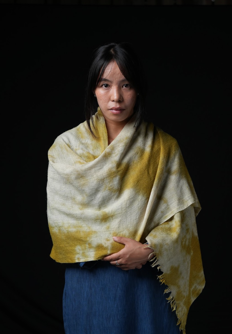 Ri Bong Tie Dyed Plain Stole (Design C) - Onion Skin (Green)