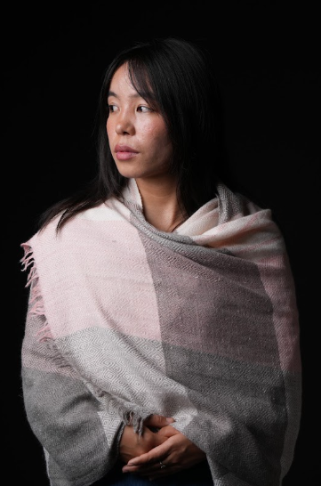 Ri Bong Small Diamond Stole - Grey