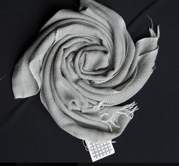 Ri Bong Large Diamond Stole - Pomegranate