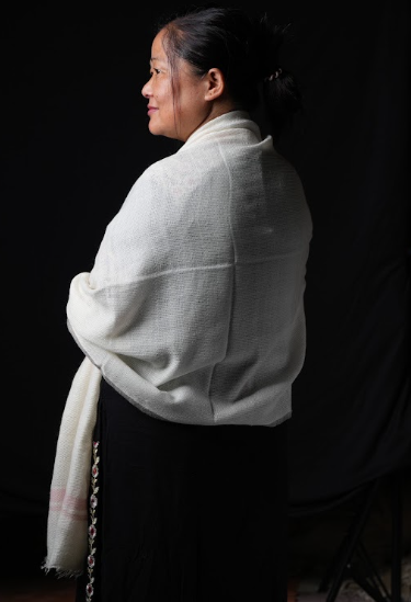 Ri Bong Fishnet Border Stripe Stole - White
