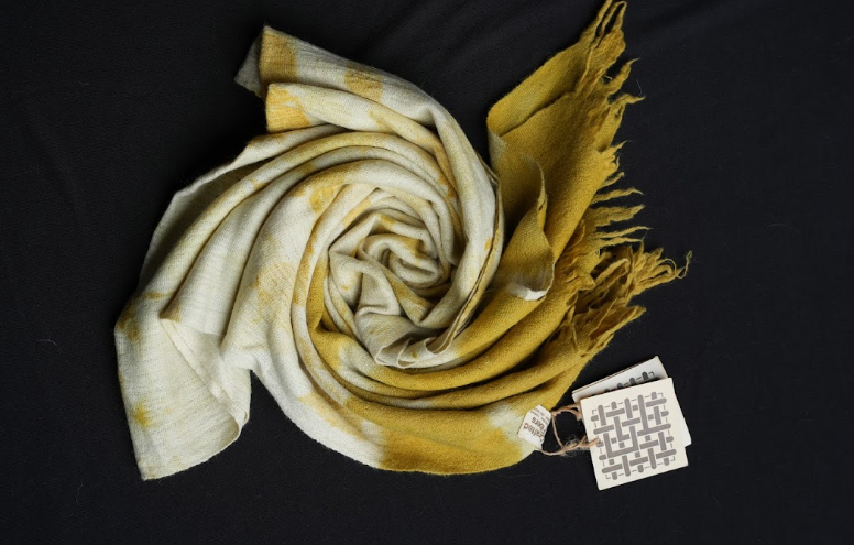 Ri Bong Tie Dyed Plain Stole (Design A) - Onion Skin (Green)