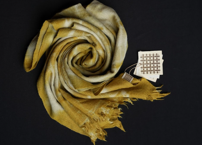 Ri Bong Tie Dyed Plain Stole (Design B) - Onion Skin (Green)